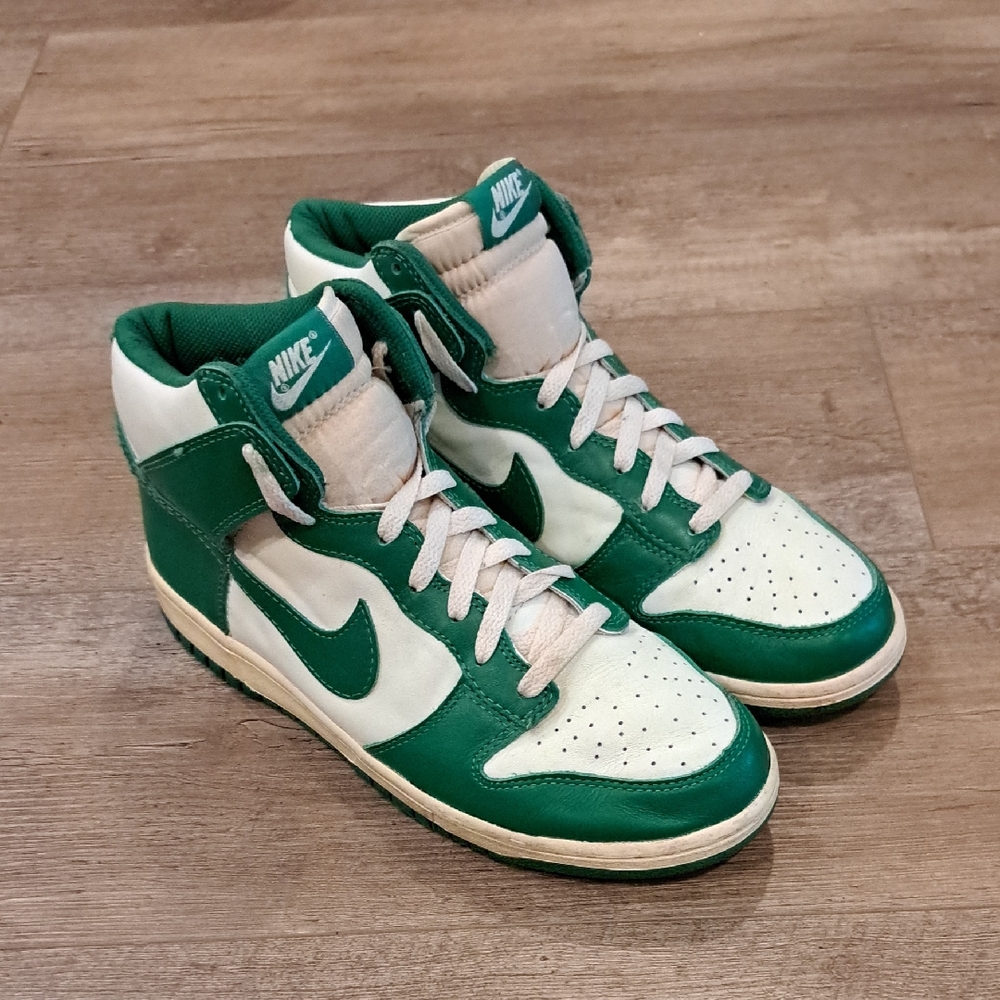 SOLD Nike Dunk High Lucky Green 318850-131. 2008 - Picture 1 of 8